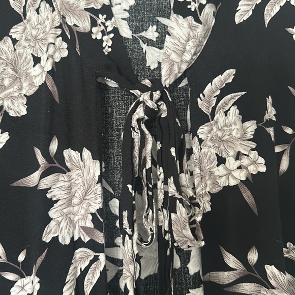 Spiritual Gangster Kimono - Picture 3 of 5